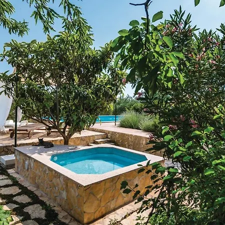 Parada Semesterbostad Kaštel Novi